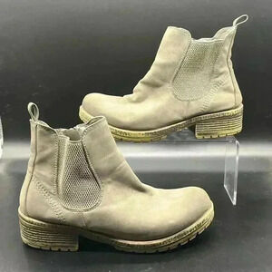 Maurices anna ankle boot distressed zipper womens size 9